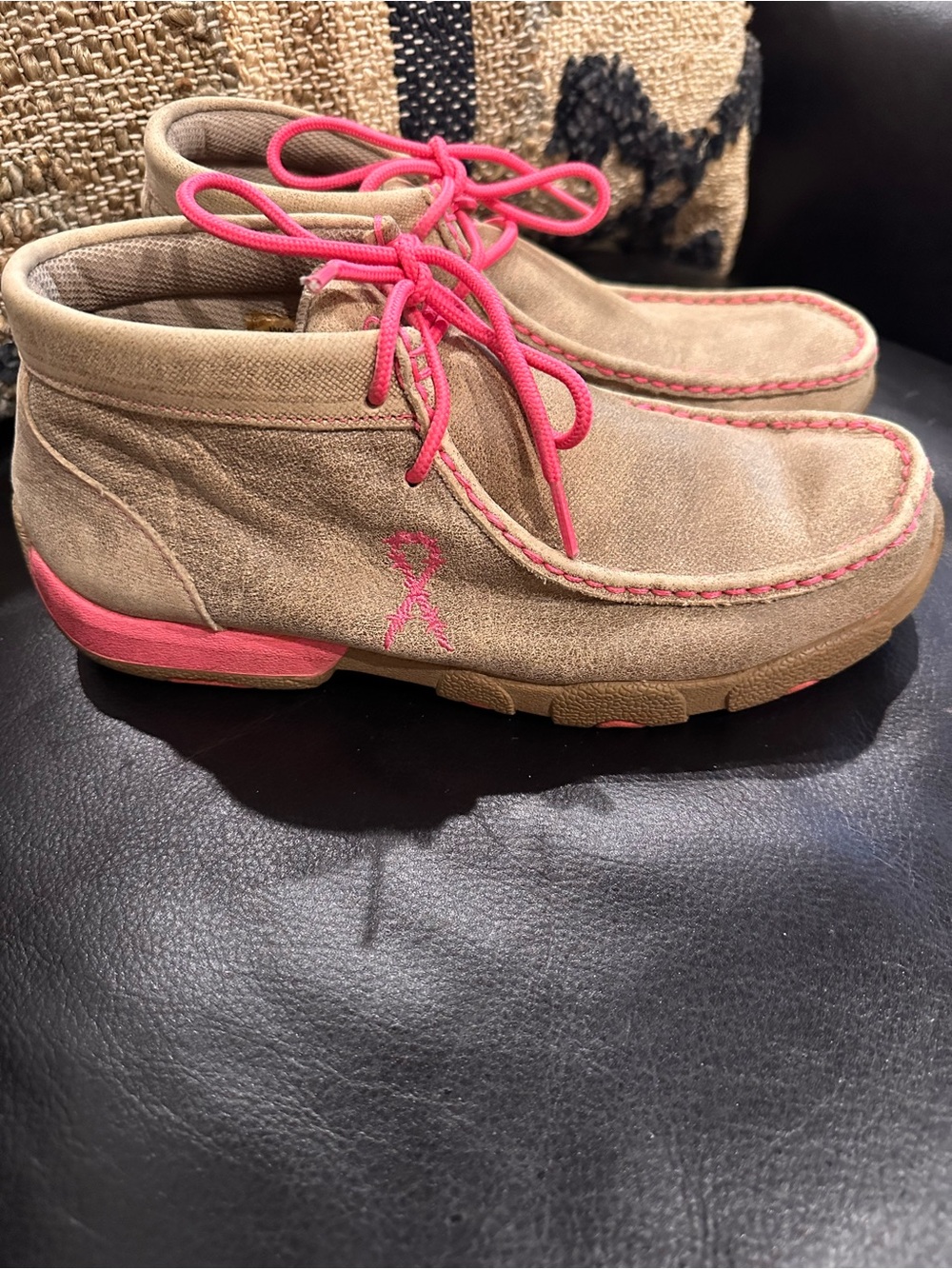 Twisted X Women's Driving Mocs / Pink Breast Cancer Ribbon Suede Chukka Ankle